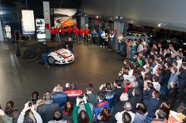 004 presentacion ares racing 12